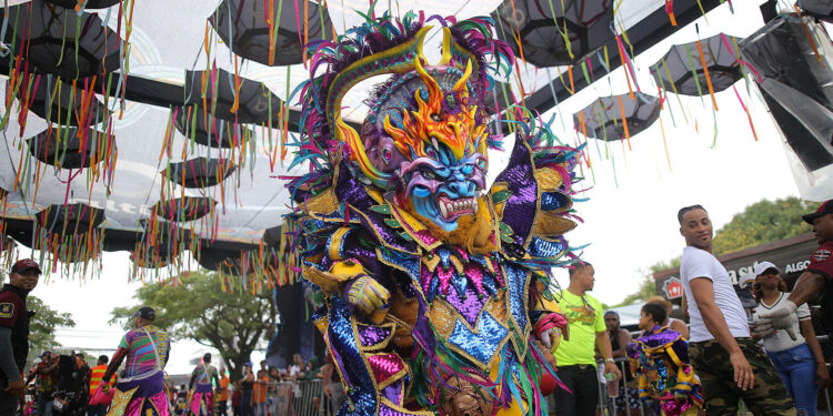 Alcalde ordena investigar incidente en carnaval vegano