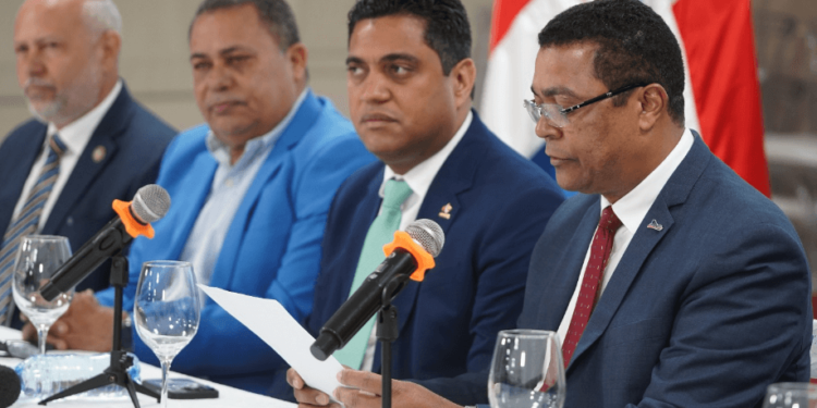 Municipalidad niega compra de alcaldes oposición