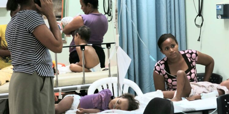 Leonel deplora muerte 34 niños en Maternidad Los Mina