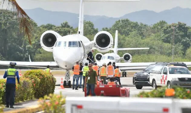 Danilo Medina vuelve a salir del país con destino a EEUU