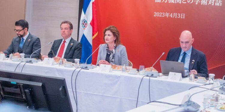 Universidades de Japón interesadas en colaborar con RD