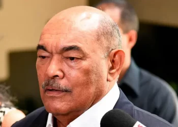 Alburquerque lanza precandidatura a la Presidencia