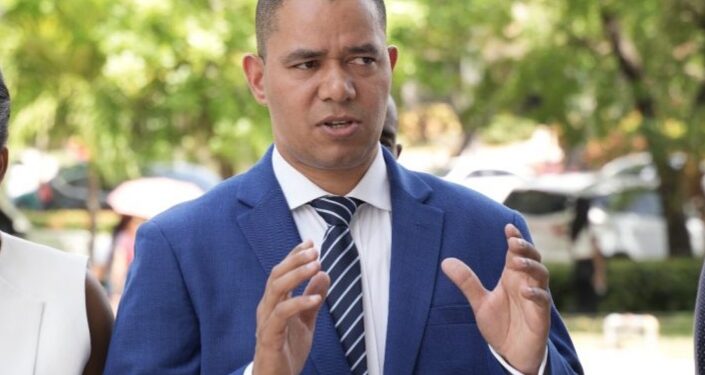 Lanza candidatura presidencia CARD