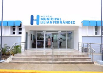 Gobierno entrega remozado hospital municipal en Navarrete