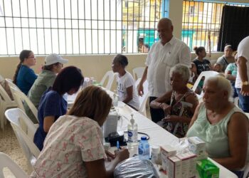 Diputado Ramón Bueno realiza operativo médico en La Zurza