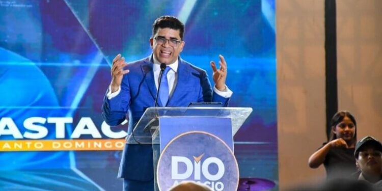 Dío Astacio lleva cumbre a SDE