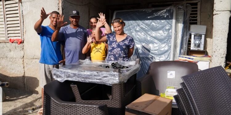 Plan Social equipa viviendas familias pobres en Azua