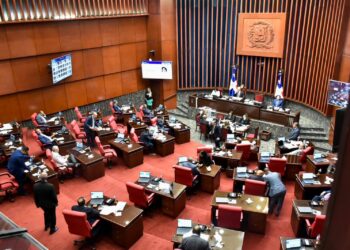 Senado convierte en Ley Presupuesto Complementario; contiene préstamos por US$1,000 MM