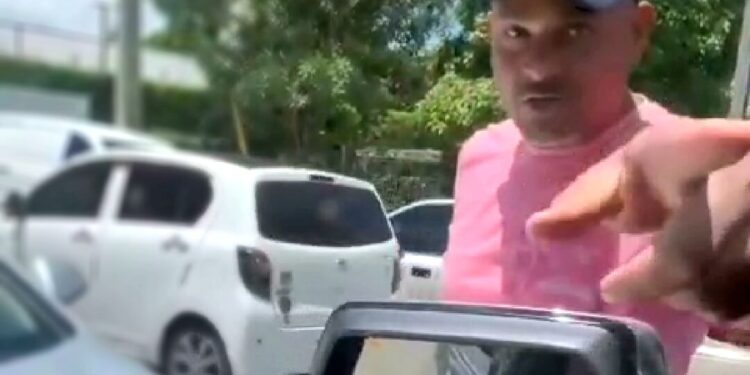 Apresan hombre amenazó otro con escopeta