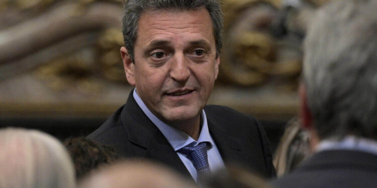 Argentina | Candidato oficialista se impone en elecciones; habrá segunda vuelta