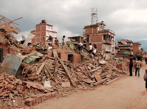 Nepal | Más de un centenar de muertos tras terremoto