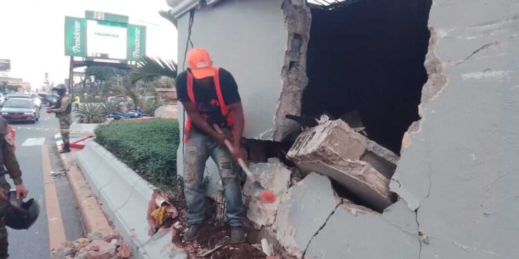 Obras Públicas: Escombros túnel 27 de Febrero fue por destrucción caseta ducto de ventilación