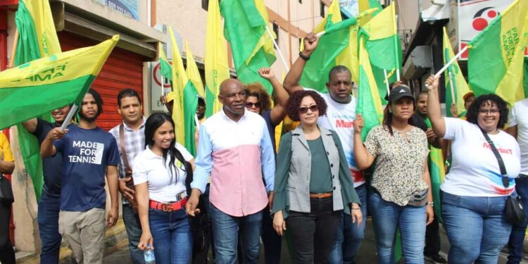 Frente Amplio realiza caminata en apoyo candidatos a regidores