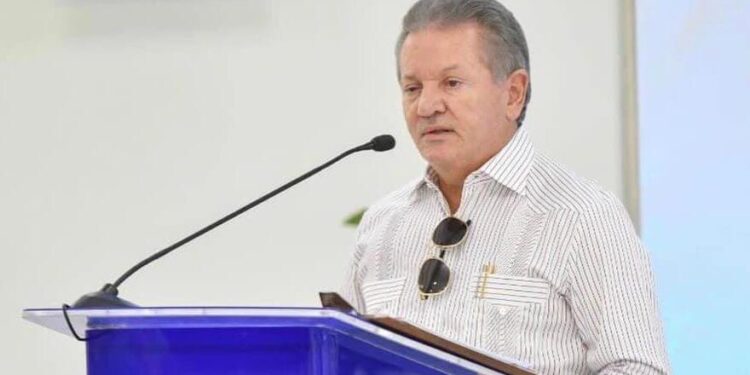 Senador La Altagracia renuncia de la Fuerza del Pueblo
