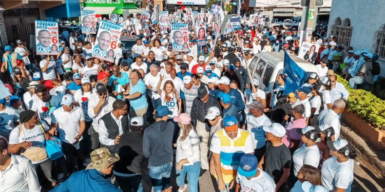 Alcaldesa DN encabeza caravana recorrió barrios capitalinos