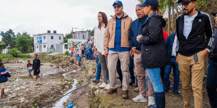 Gobierno asiste familias afectadas por lluvias en Puerto Plata