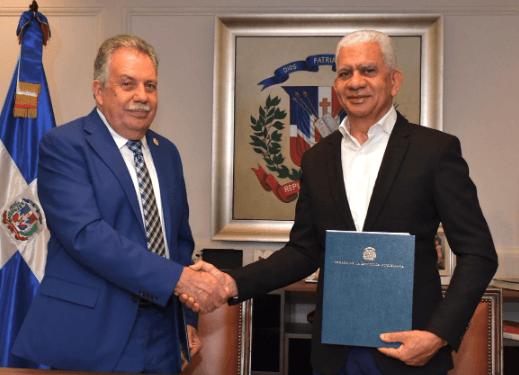 Senado y Cruz Roja Dominicana acuerdan promover donación y tipificación de sangre