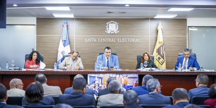Elecciones│JCE extiende plazo partidos depositen alianzas candidaturas nivel presidencial y congresual