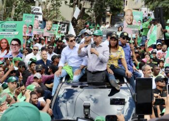 Leonel le responde a Abinader que este domingo el “tsunami será verde”