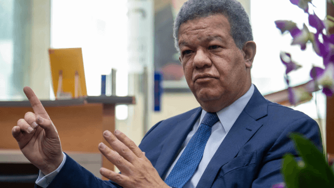 Leonel rechaza quiten facultades a Fuerzas Armadas