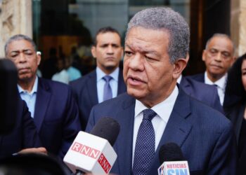 Leonel rechaza quiten facultades a Fuerzas Armadas
