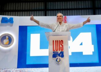 Abinader llama a votar este domingo por el PRM para profundizar el cambio en las comunidades