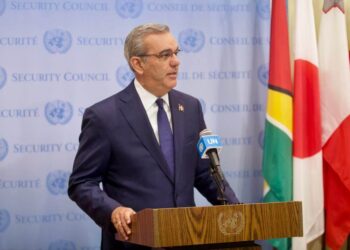 Presidente Abinader advierte a la Comunidad Internacional: “O luchamos juntos para salvar a Haití o lucharemos solos para proteger a República Dominicana”