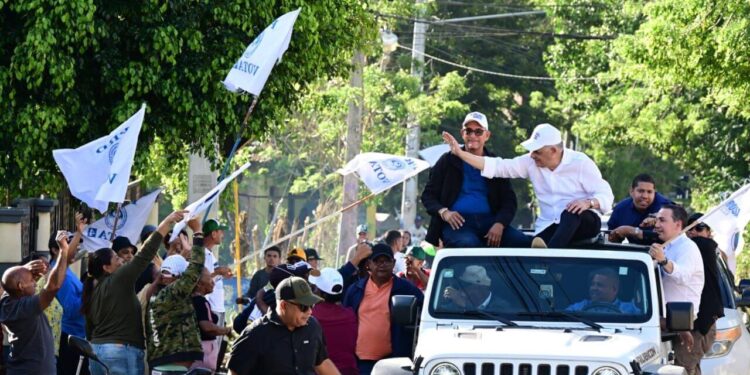 Miguel Vargas promete rescatar a Santiago de inseguridad y narcotráfico