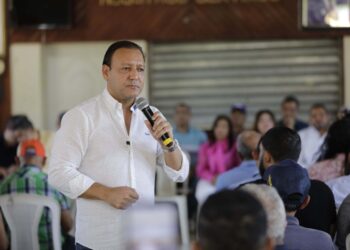 Reclama a Abinader deje de actuar de espaldas a amenaza haitiana