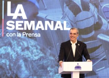 Movimiento Comunicadores 8.0 rechaza Abinader suspenda «La Semanal» como lo pidió PC