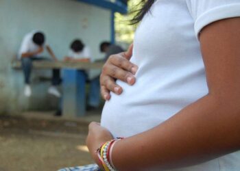 Abinader destaca reducción embarazos en adolescentes