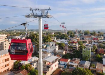 Santiagueros disfrutan servicio Teleférico gratuito