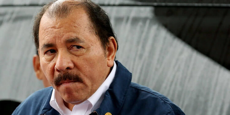 Nicaragua rompe relaciones diplomáticas con Ecuador