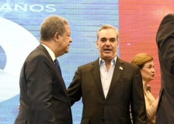 Leonel: “Peña Gómez decía: primero la gente, pero Luis Abinader dice: compremos la gente”