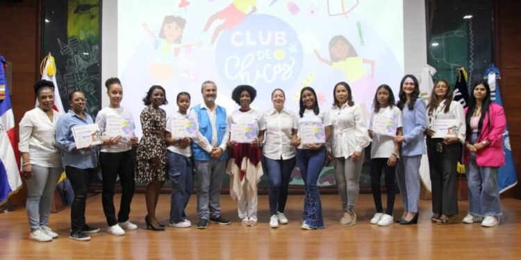 “Club de Chicas” de Supérate, Unicef y Koica gradua 185 niñas y adolescentes de SDN