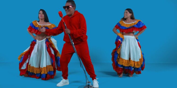 Kinito Méndez regresa a palo limpio con el merengue “Tamarindo seco”