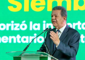 Leonel presenta programa de gobierno con 2,024 propuestas para transformar país