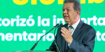 Leonel presenta programa de gobierno con 2,024 propuestas para transformar país