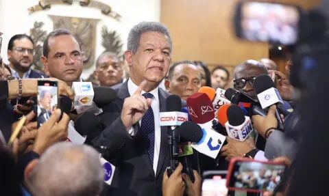 Leonel: El respaldo de la gente lo convertiremos en votos el 19 de mayo
