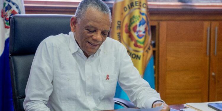 Director Migración se reúne con fiscal investiga caso supuesta violación a menor haitiana