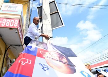 Alfredo Pacheco inicia el retiro de su propaganda política