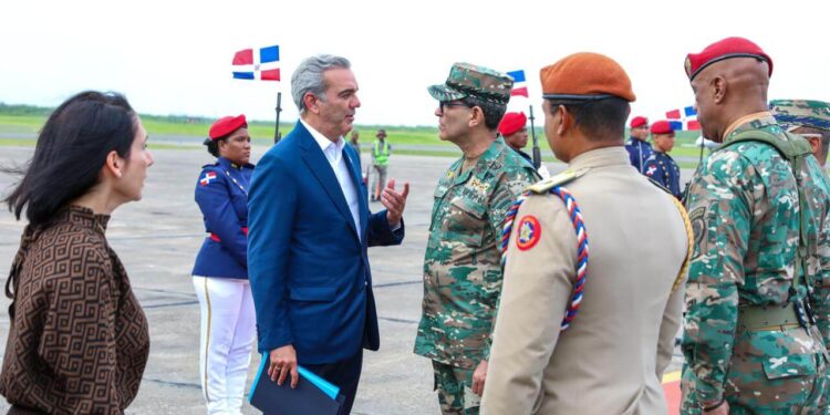 Presidente Abinader regresa al país tras su viaje oficial a Europa