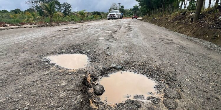Carretera Sabana Grande de Boyá-La Tarana-Gonzalo en colapso total