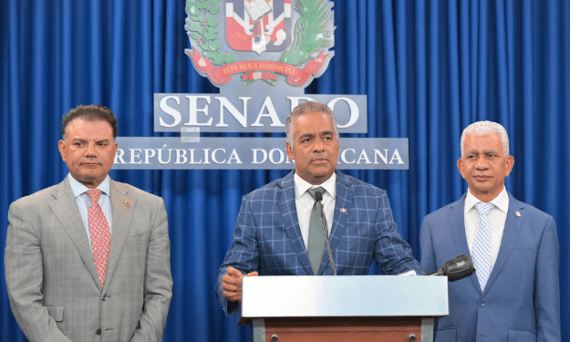 Senado recibe contratos de terrenos para fideicomiso