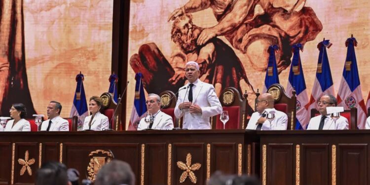 Presidente Senado reafirma compromiso con institucionalidad, consenso y democracia
