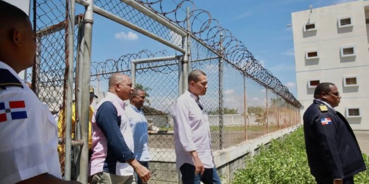 Plan piloto bloquear señal celulares recintos penitenciarios, iniciará cárcel La Vega