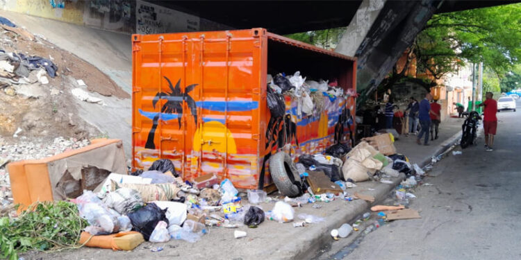 Alcaldía SDE califica de manipulación denuncia sobre compra contenedores usados