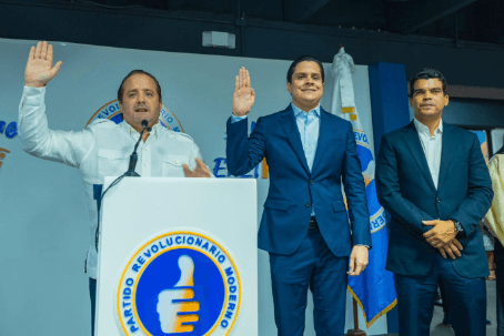Exsecretario de organización PRD se juramenta en el PRM