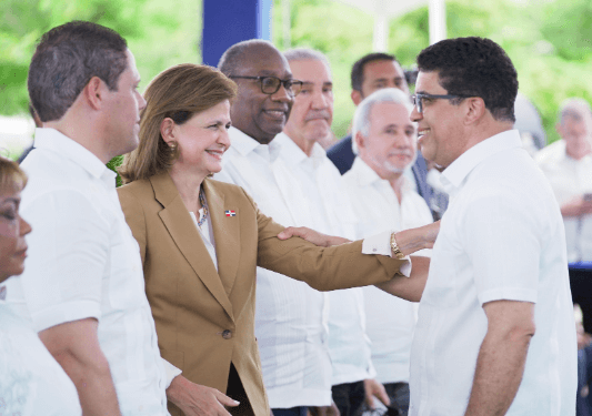 Gobierno inicia construcción extensión UASD en SDE