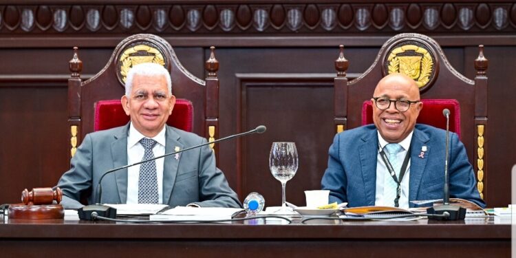 ¡Nueva Constitución! Asamblea Nacional Revisora concluye reforma a Carta Magna